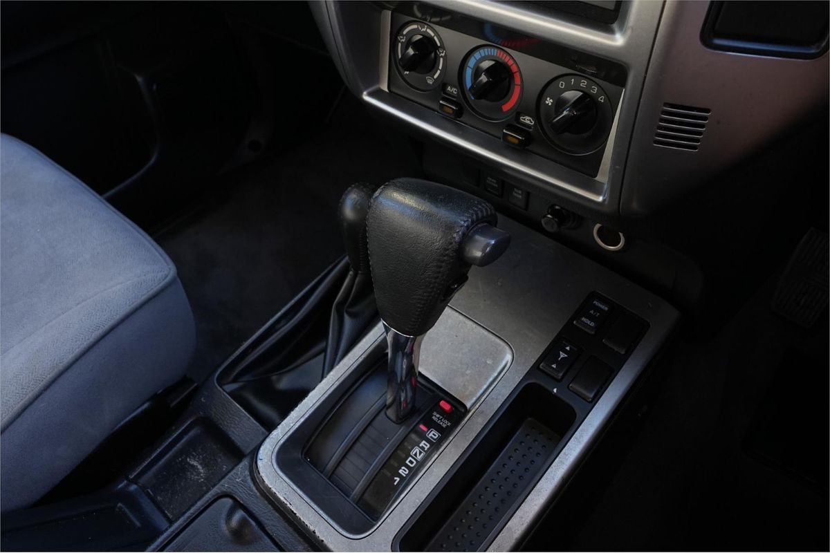 2011 Nissan Patrol ST GU 7