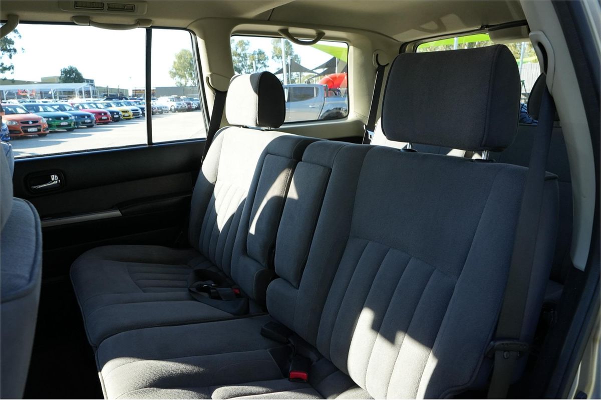 2011 Nissan Patrol ST GU 7
