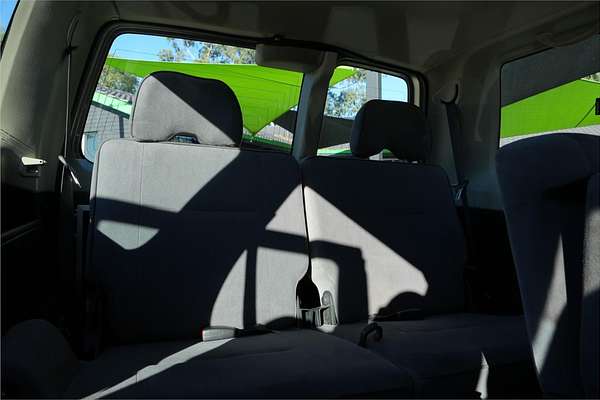 2011 Nissan Patrol ST GU 7