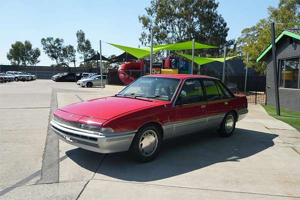 1987 Holden Calais VL