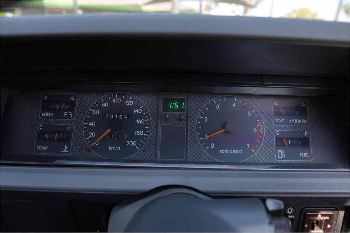 1987 Holden Calais VL