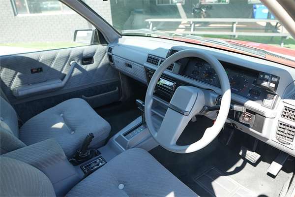 1987 Holden Calais VL
