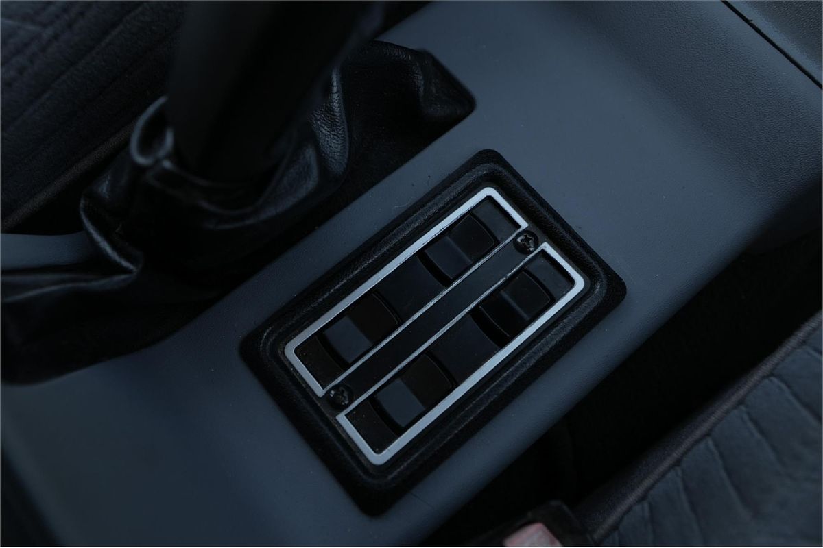 1987 Holden Calais VL