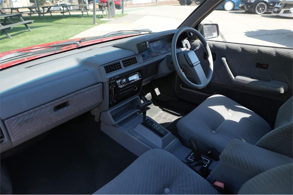 1987 Holden Calais VL