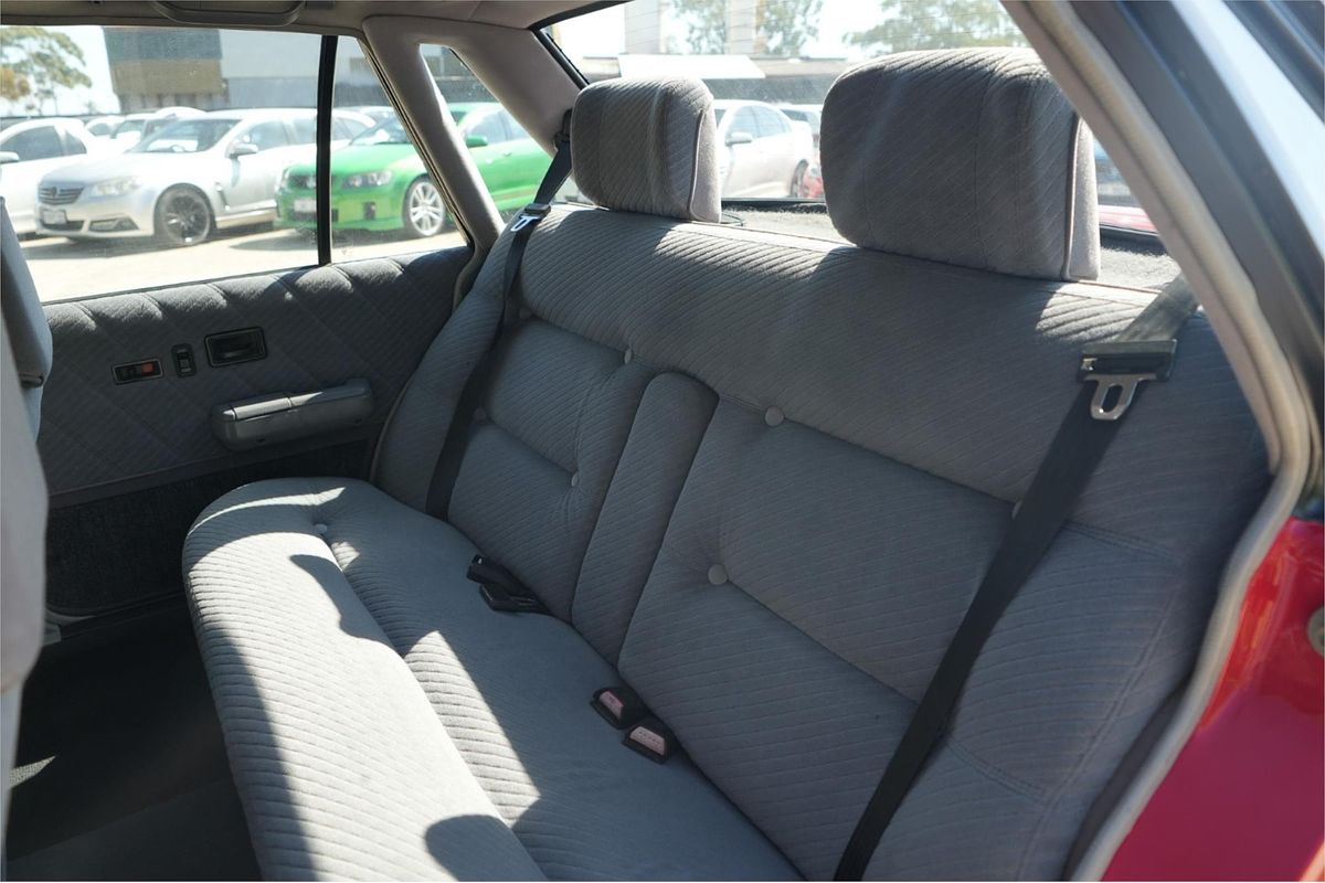 1987 Holden Calais VL