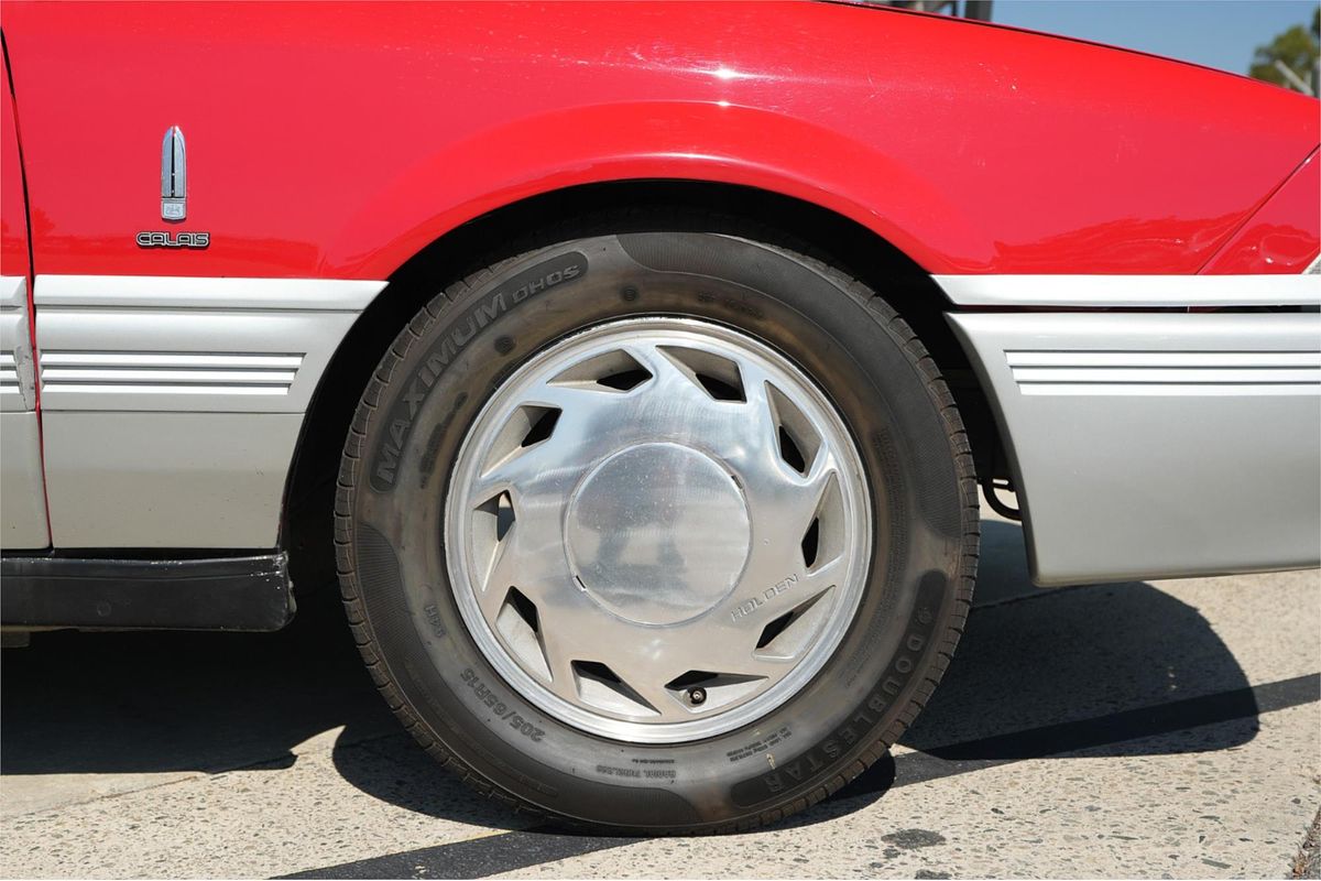1987 Holden Calais VL