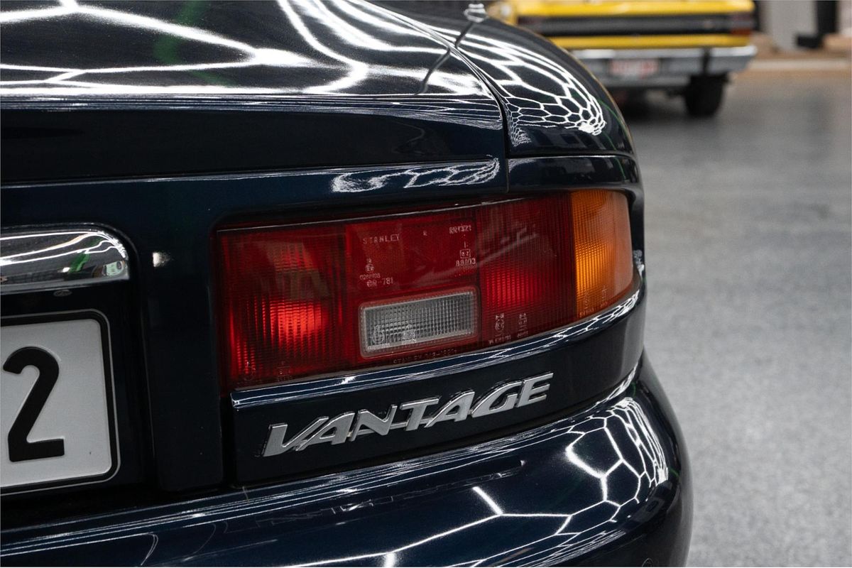 2002 Aston Martin DB7 Vantage