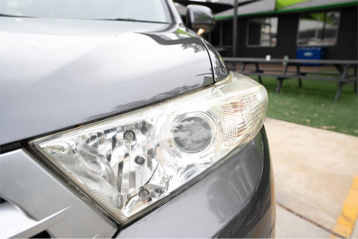 2011 Toyota Kluger KX-R GSU40R