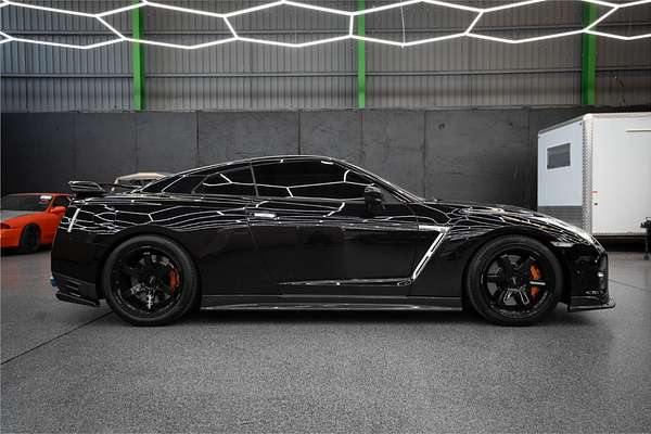 2016 Nissan GT-R Premium R35