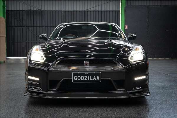 2016 Nissan GT-R Premium R35