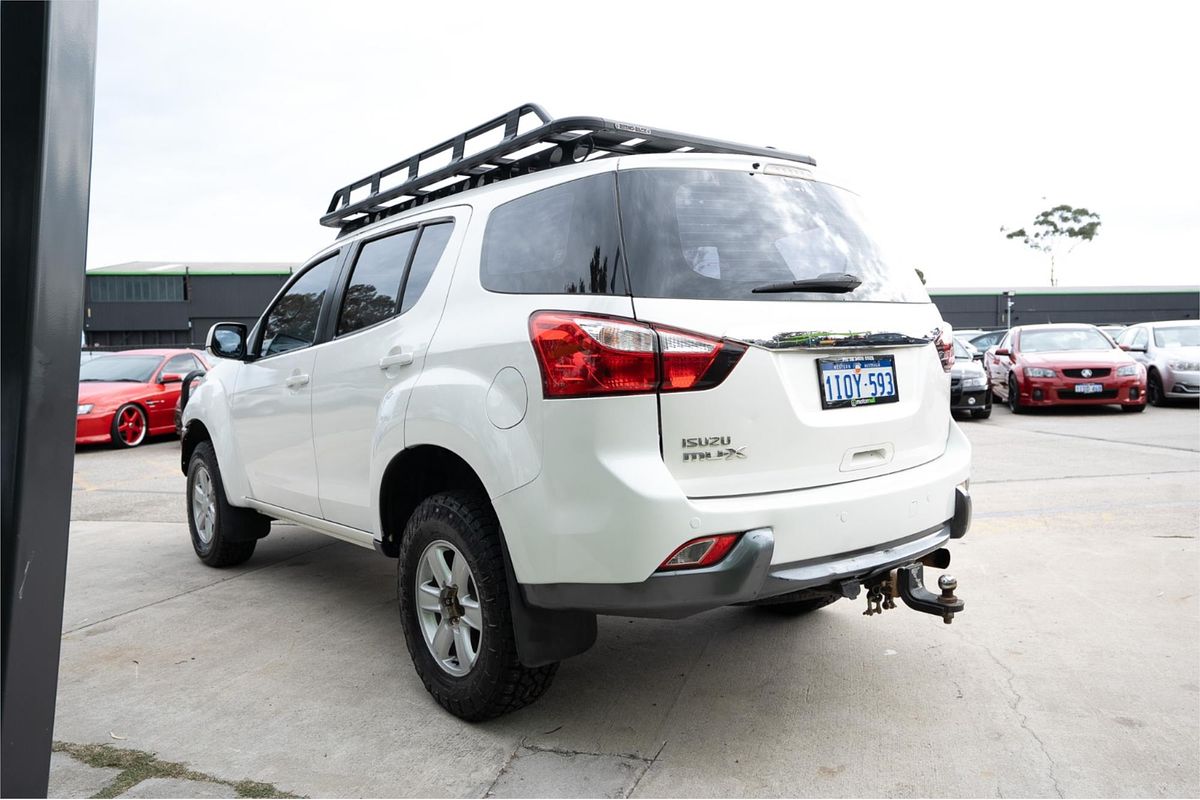 2016 Isuzu MU-X LS-M