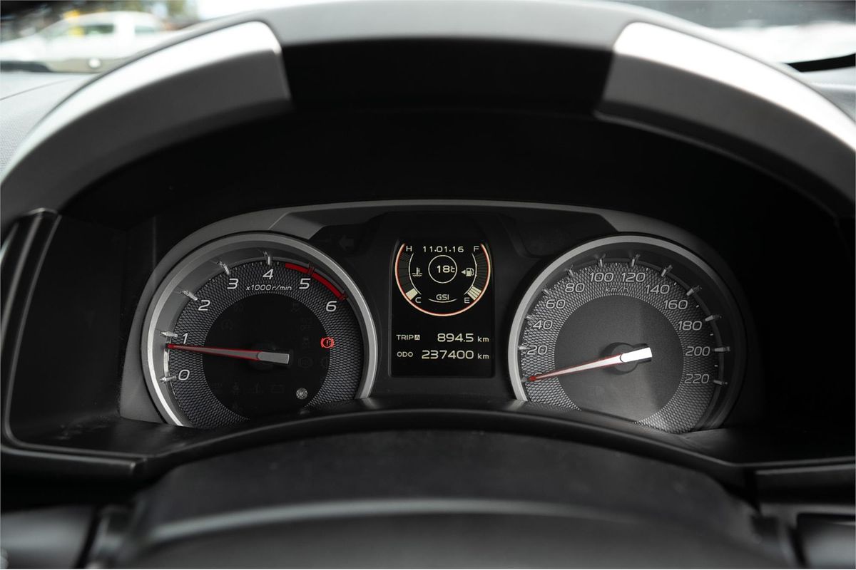 2016 Isuzu MU-X LS-M