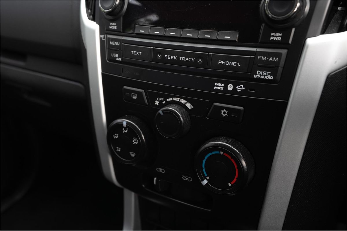 2016 Isuzu MU-X LS-M