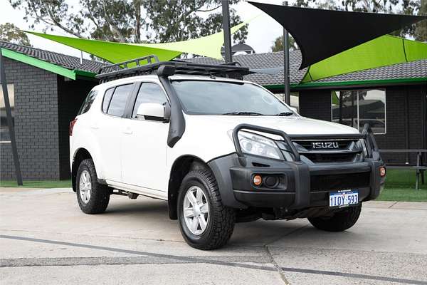 2016 Isuzu MU-X LS-M