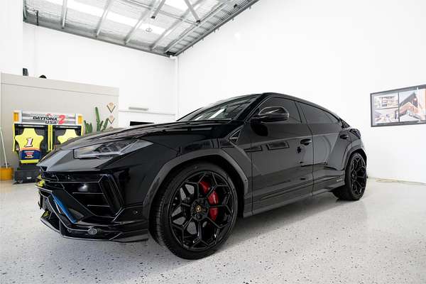 2023 Lamborghini Urus Performante 636
