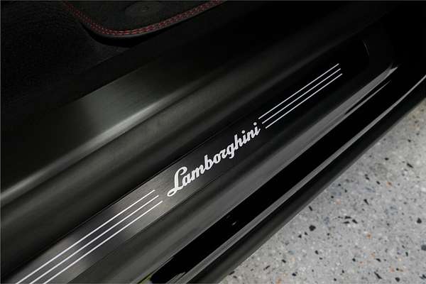 2023 Lamborghini Urus Performante 636