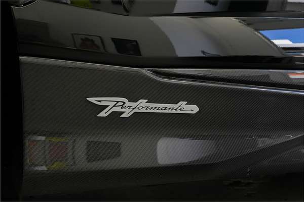 2023 Lamborghini Urus Performante 636
