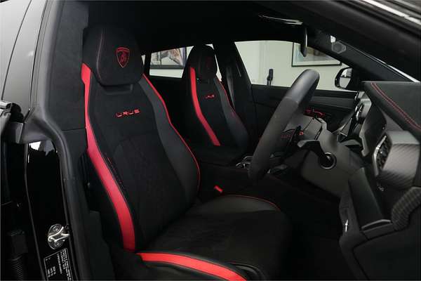 2023 Lamborghini Urus Performante 636