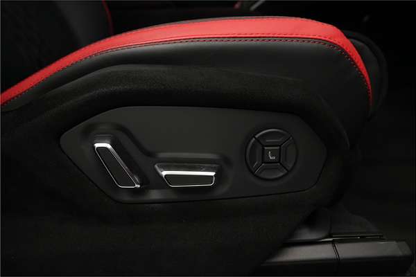 2023 Lamborghini Urus Performante 636
