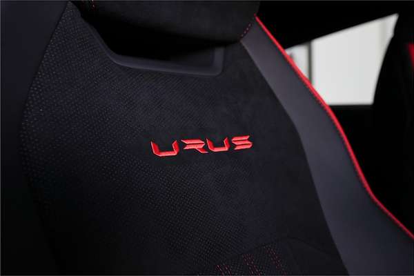 2023 Lamborghini Urus Performante 636