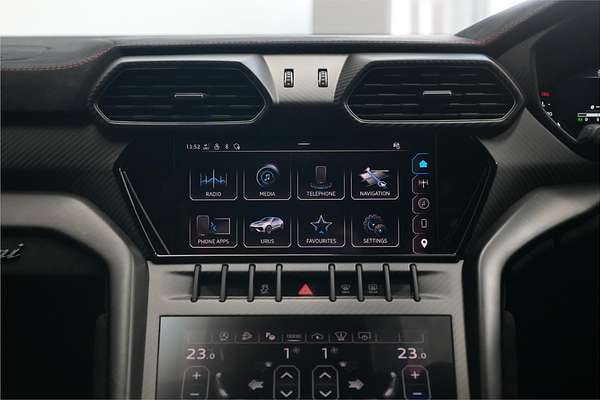 2023 Lamborghini Urus Performante 636