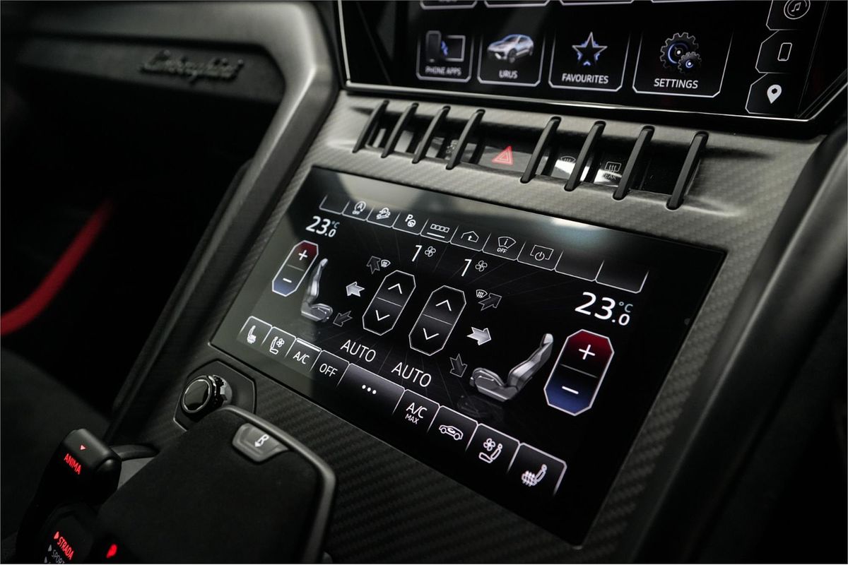 2023 Lamborghini Urus Performante 636