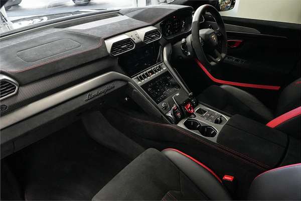 2023 Lamborghini Urus Performante 636