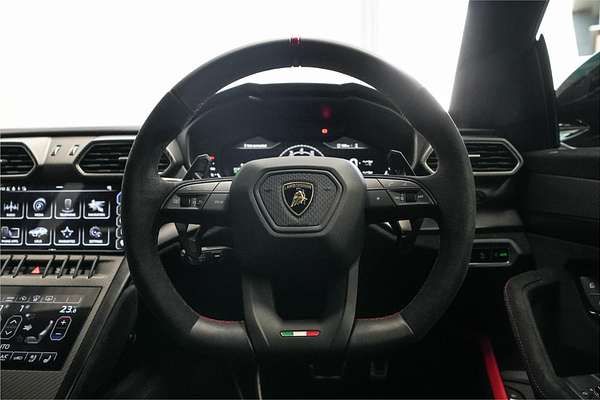2023 Lamborghini Urus Performante 636