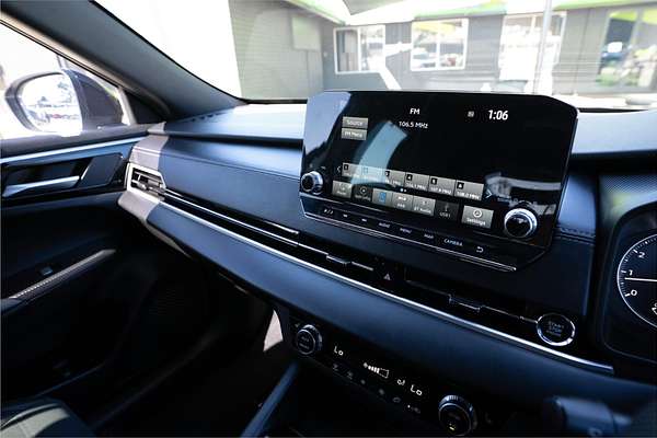 2023 Mitsubishi Outlander Black Edition ZM