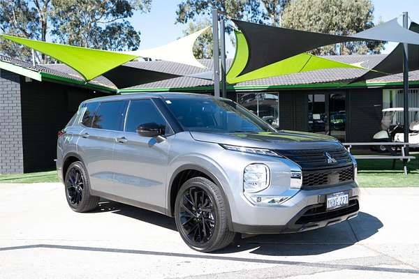 2023 Mitsubishi Outlander Black Edition ZM