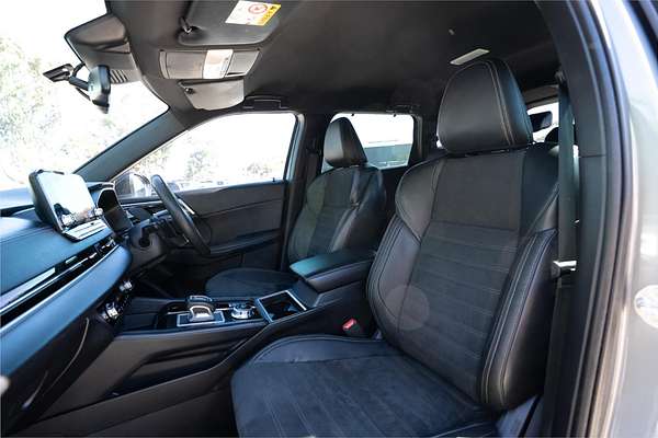2023 Mitsubishi Outlander Black Edition ZM