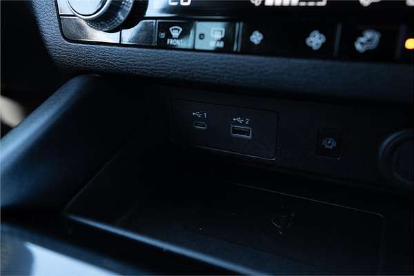 2023 Mitsubishi Outlander Black Edition ZM