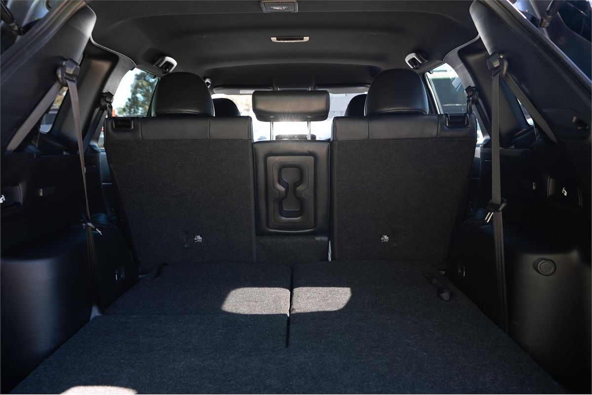 2023 Mitsubishi Outlander Black Edition ZM