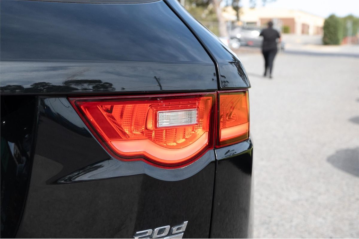 2016 Jaguar F-PACE 20d Prestige X761
