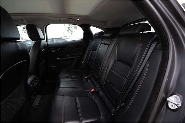 2016 Jaguar F-PACE 20d Prestige X761