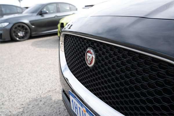 2016 Jaguar F-PACE 20d Prestige X761