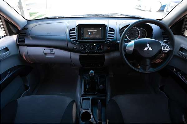 2013 Mitsubishi Triton GLX MN 4X4