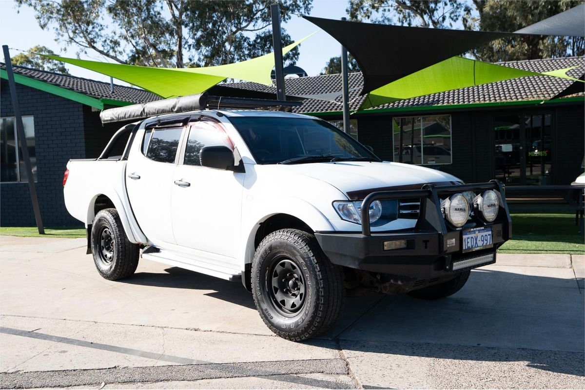 2013 Mitsubishi Triton GLX MN 4X4