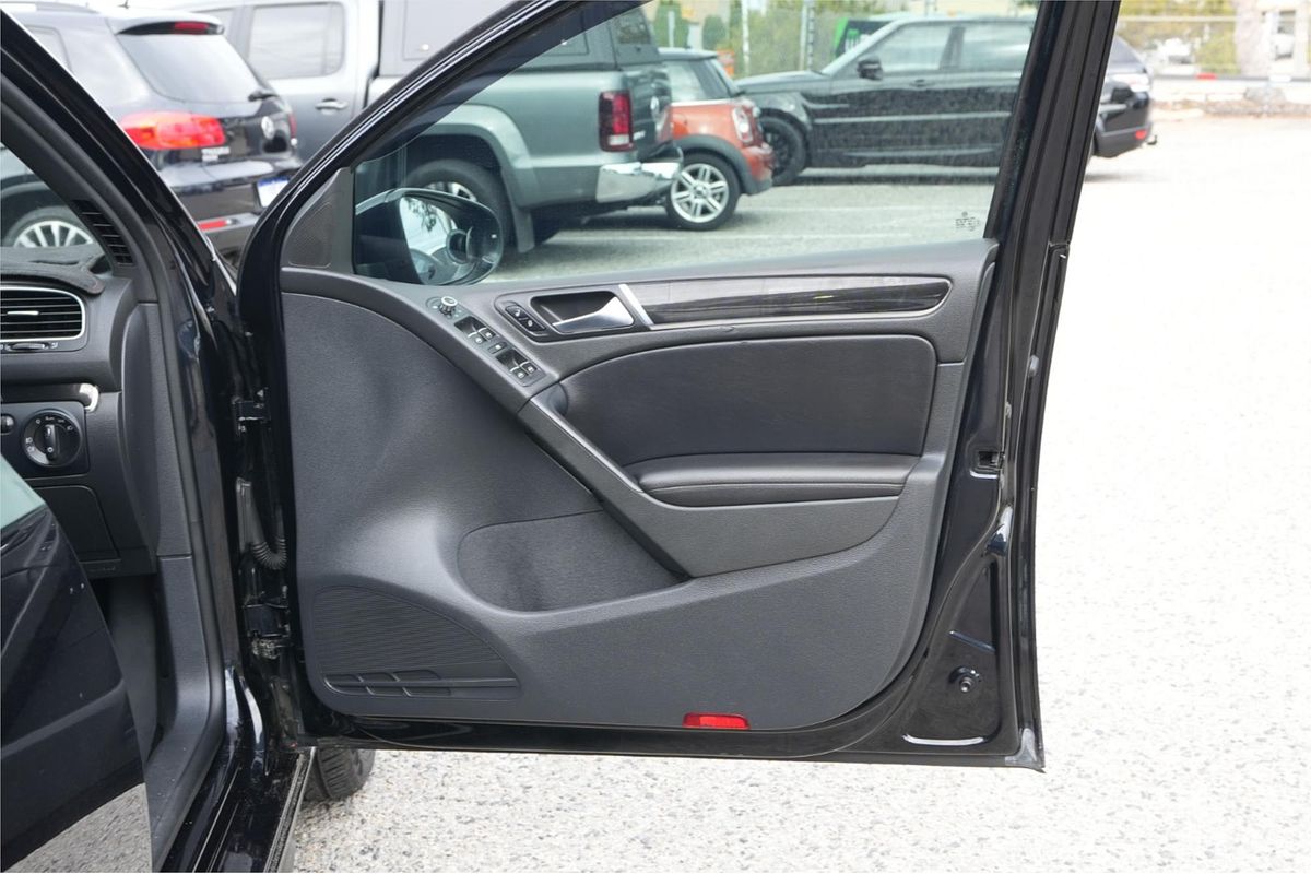 2011 Volkswagen Golf GTI VI