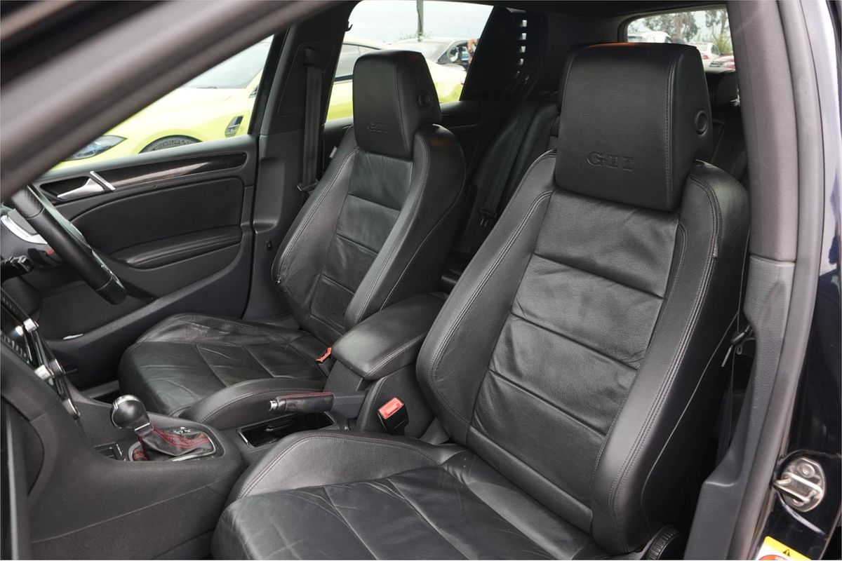 2011 Volkswagen Golf GTI VI