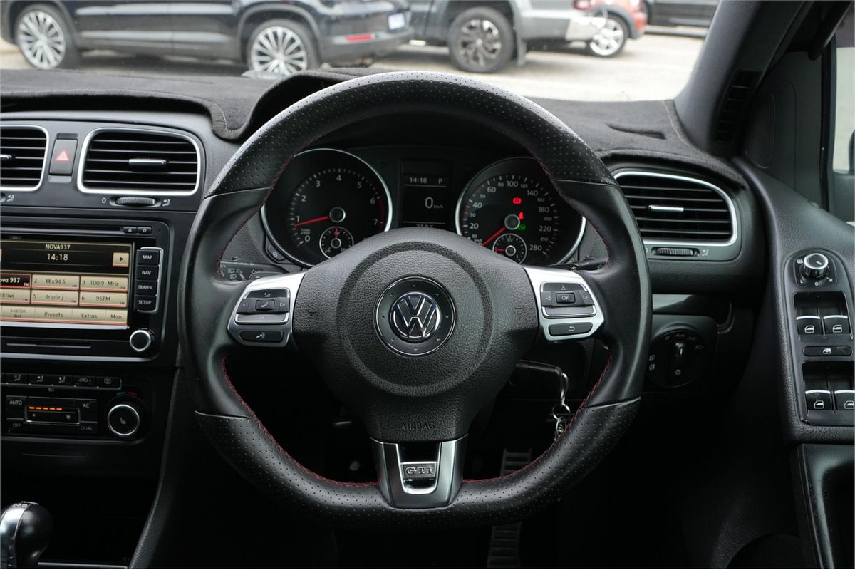 2011 Volkswagen Golf GTI VI
