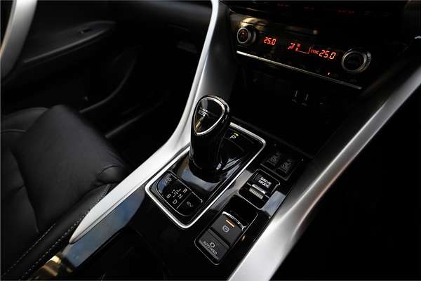 2023 Mitsubishi Eclipse Cross PHEV Exceed YB