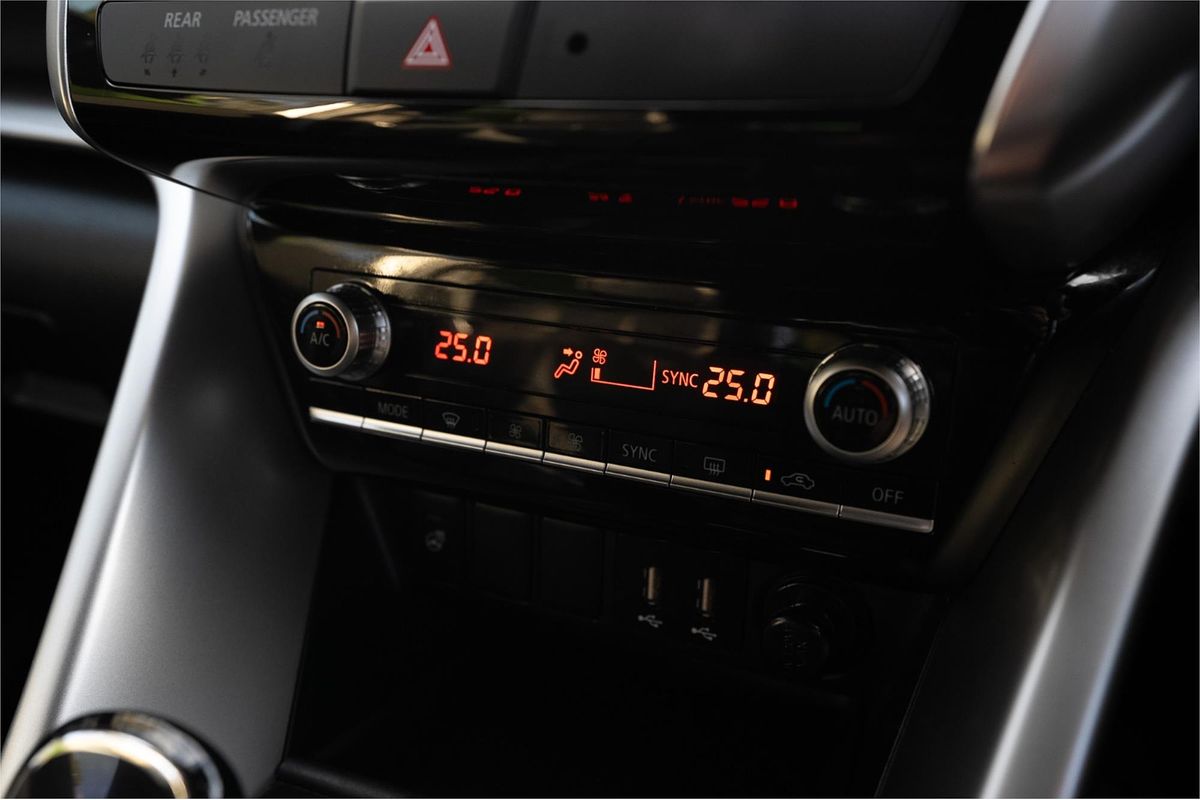 2023 Mitsubishi Eclipse Cross PHEV Exceed YB