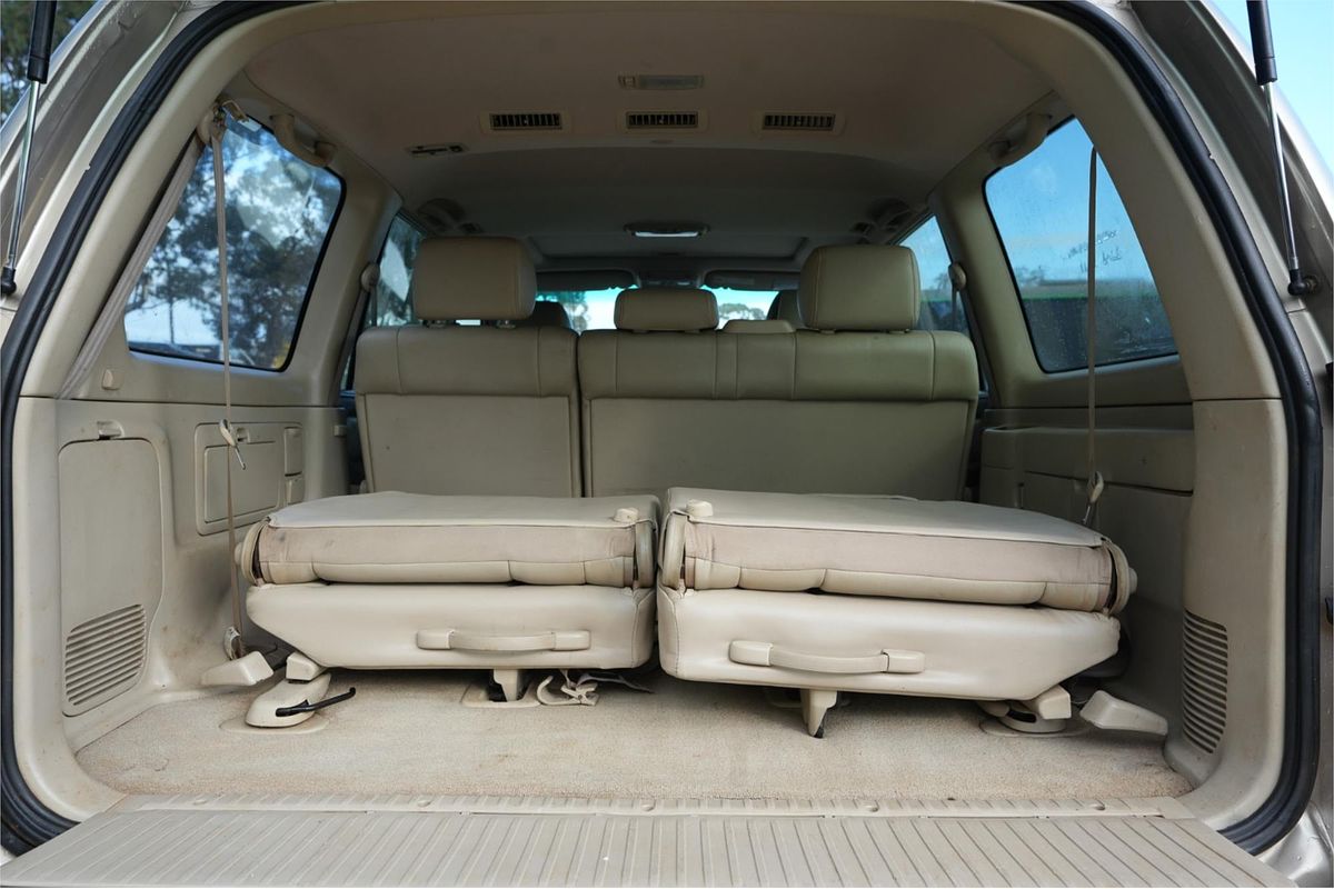 2006 Toyota Landcruiser VX UZJ100R