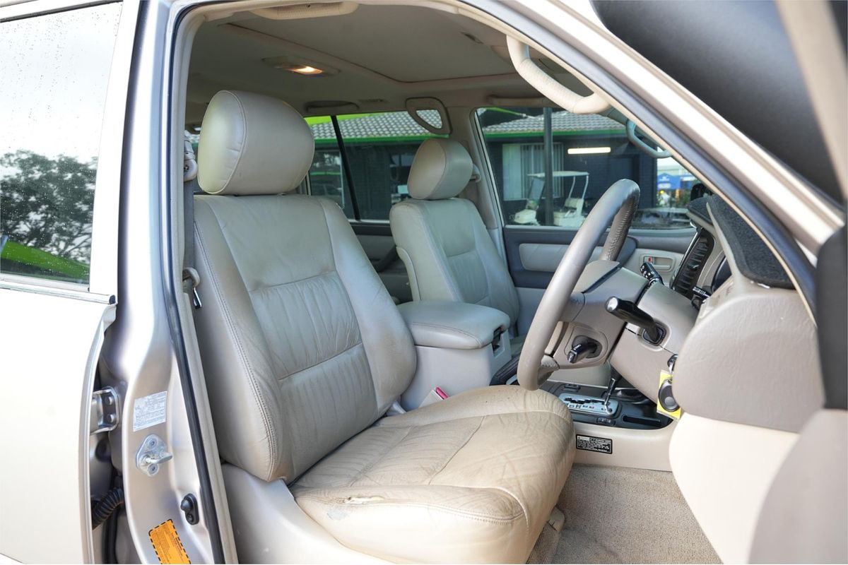 2006 Toyota Landcruiser VX UZJ100R