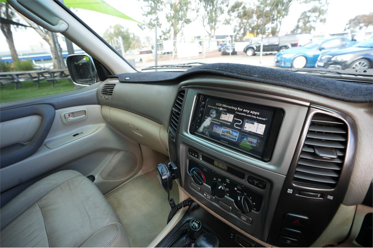 2006 Toyota Landcruiser VX UZJ100R