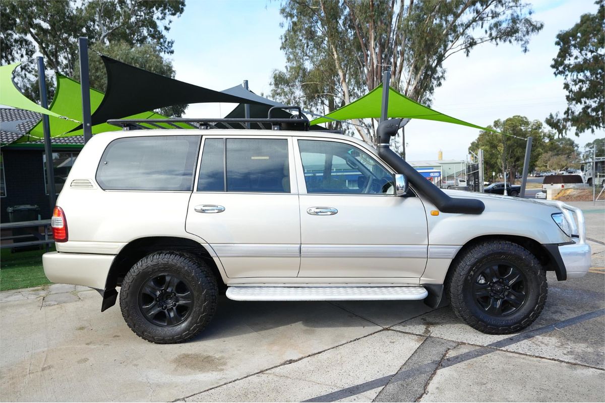 2006 Toyota Landcruiser VX UZJ100R