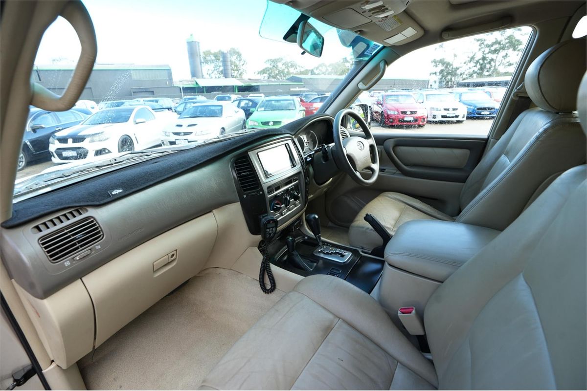 2006 Toyota Landcruiser VX UZJ100R