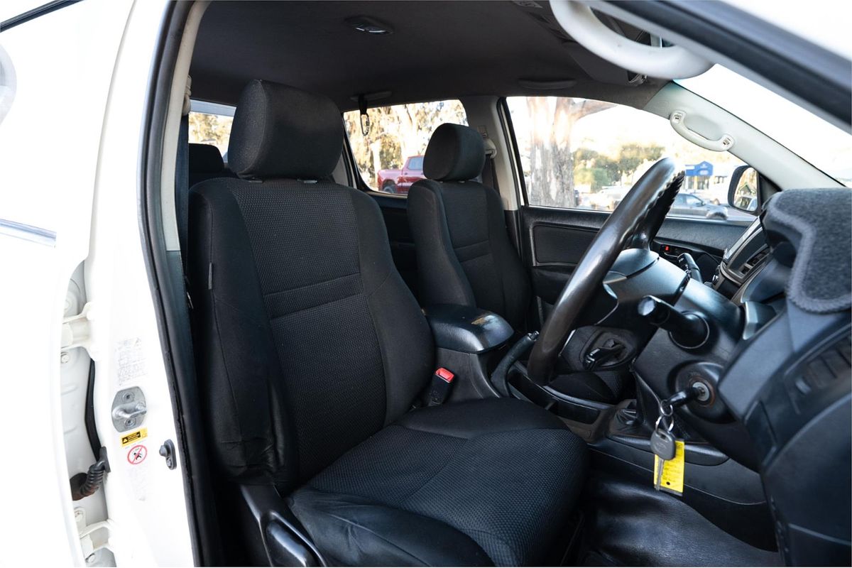 2014 Toyota Hilux SR KUN26R 4X4