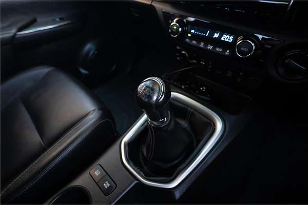 2020 Toyota Hilux SR5 GUN126R 4X4
